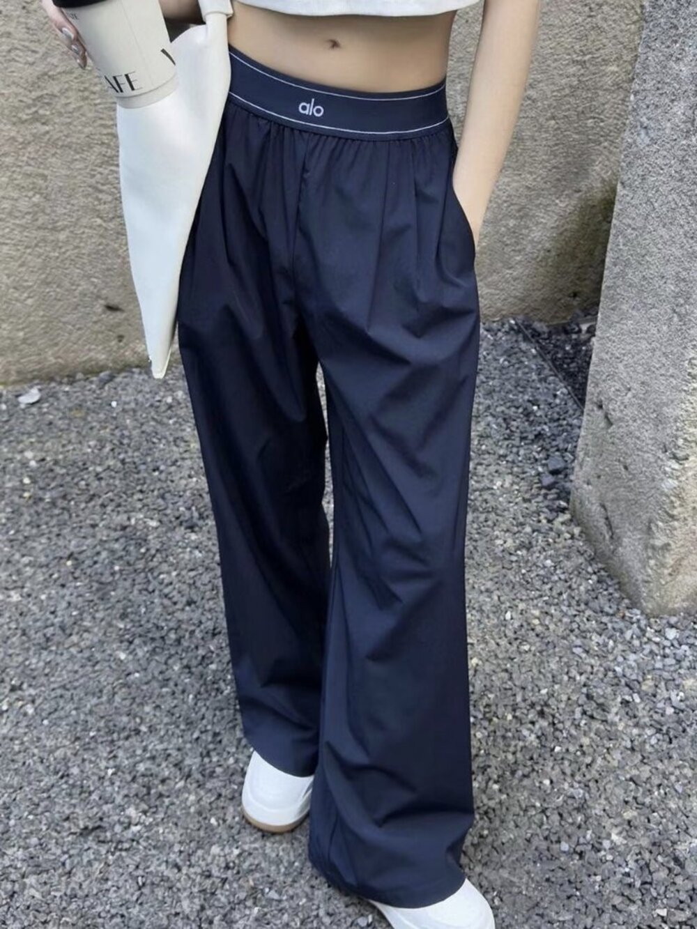 Navy Blue Alo Yoga Loose Fit Suit Up Trouser Regular - Minimalist Wardrobe🧩🍎